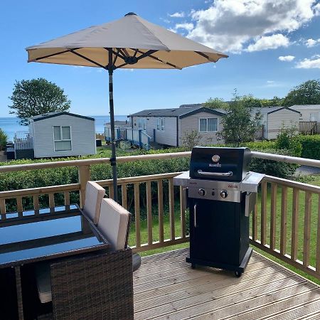 Lydstep Beach Bayview 3-Bedroom Holiday Home Tenby Esterno foto