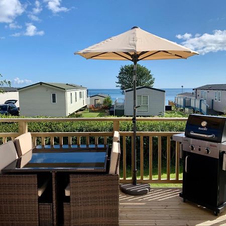 Lydstep Beach Bayview 3-Bedroom Holiday Home Tenby Esterno foto