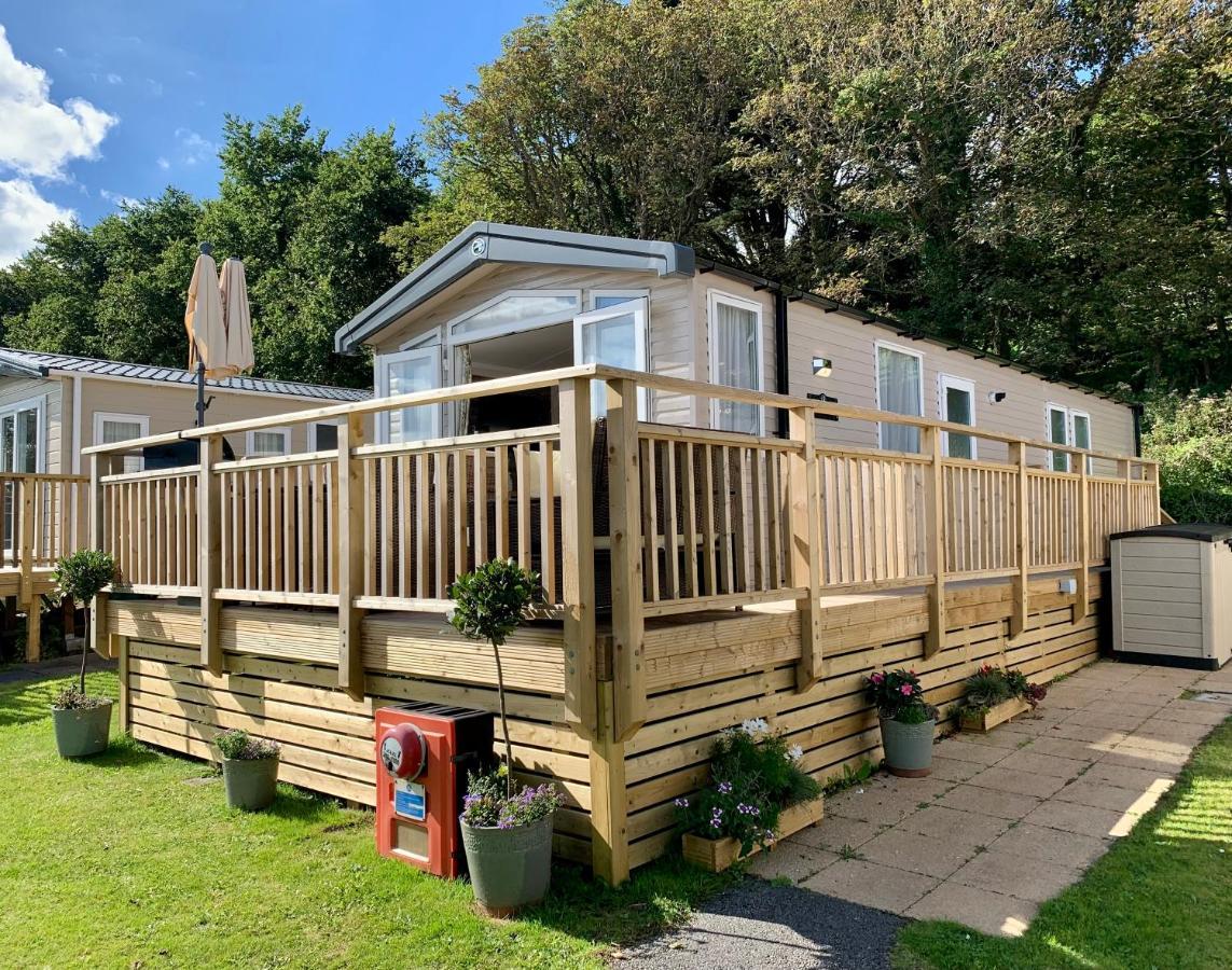 Lydstep Beach Bayview 3-Bedroom Holiday Home Tenby Esterno foto